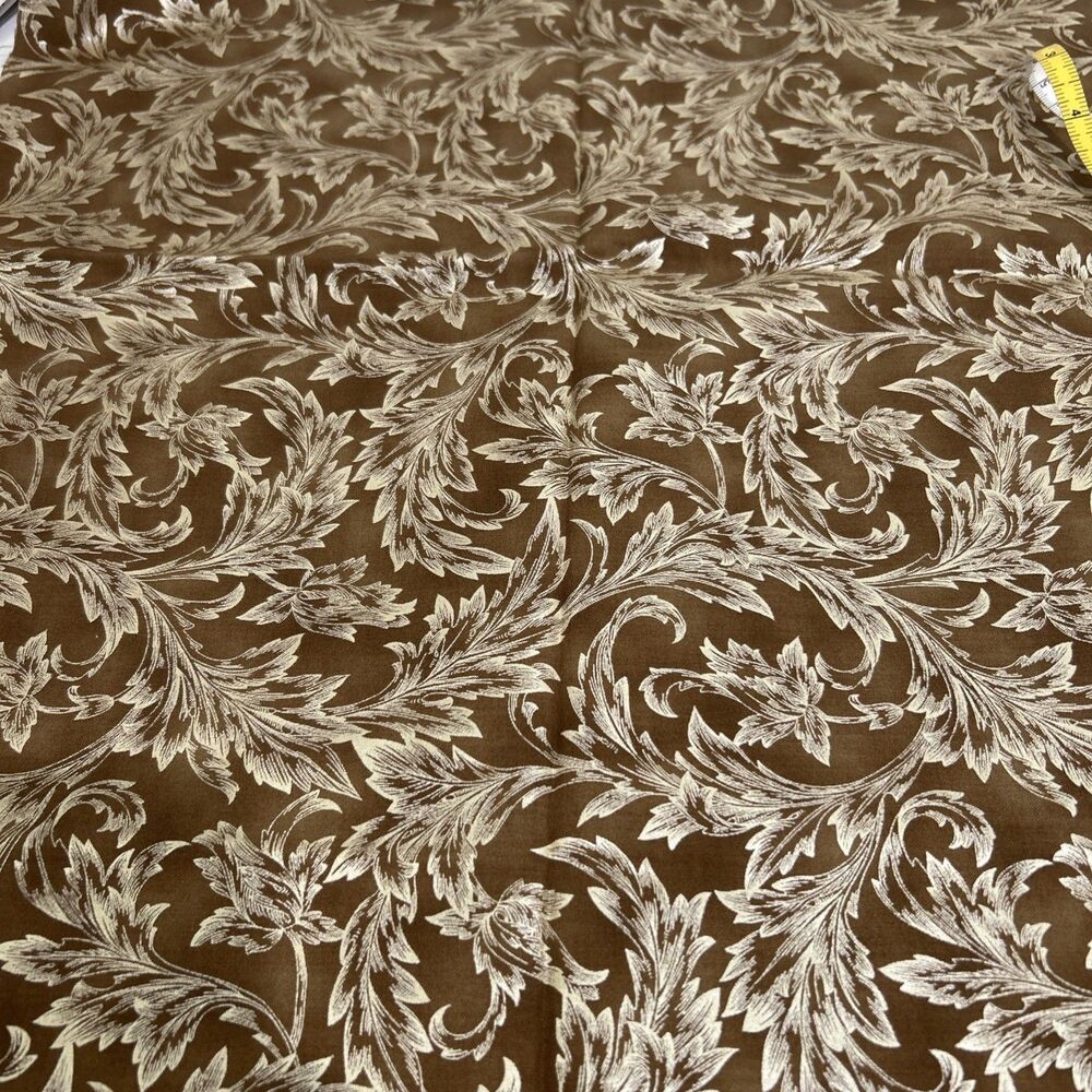 Cotton Quilting Fabric 1 Yd Hoffman California Silver Leaves On Brown